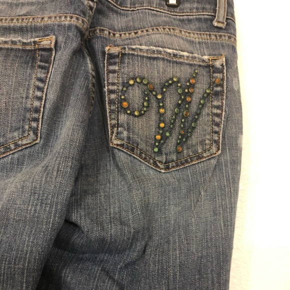 Zara distressed frayed hem studded logo back pocket jeans. Size 4 - Picture 4 of 11